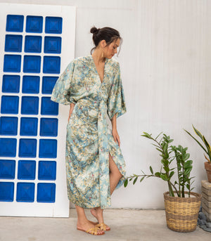 Marana Tha Renata Kimono Midi Dress (Sage Cherry Print))
