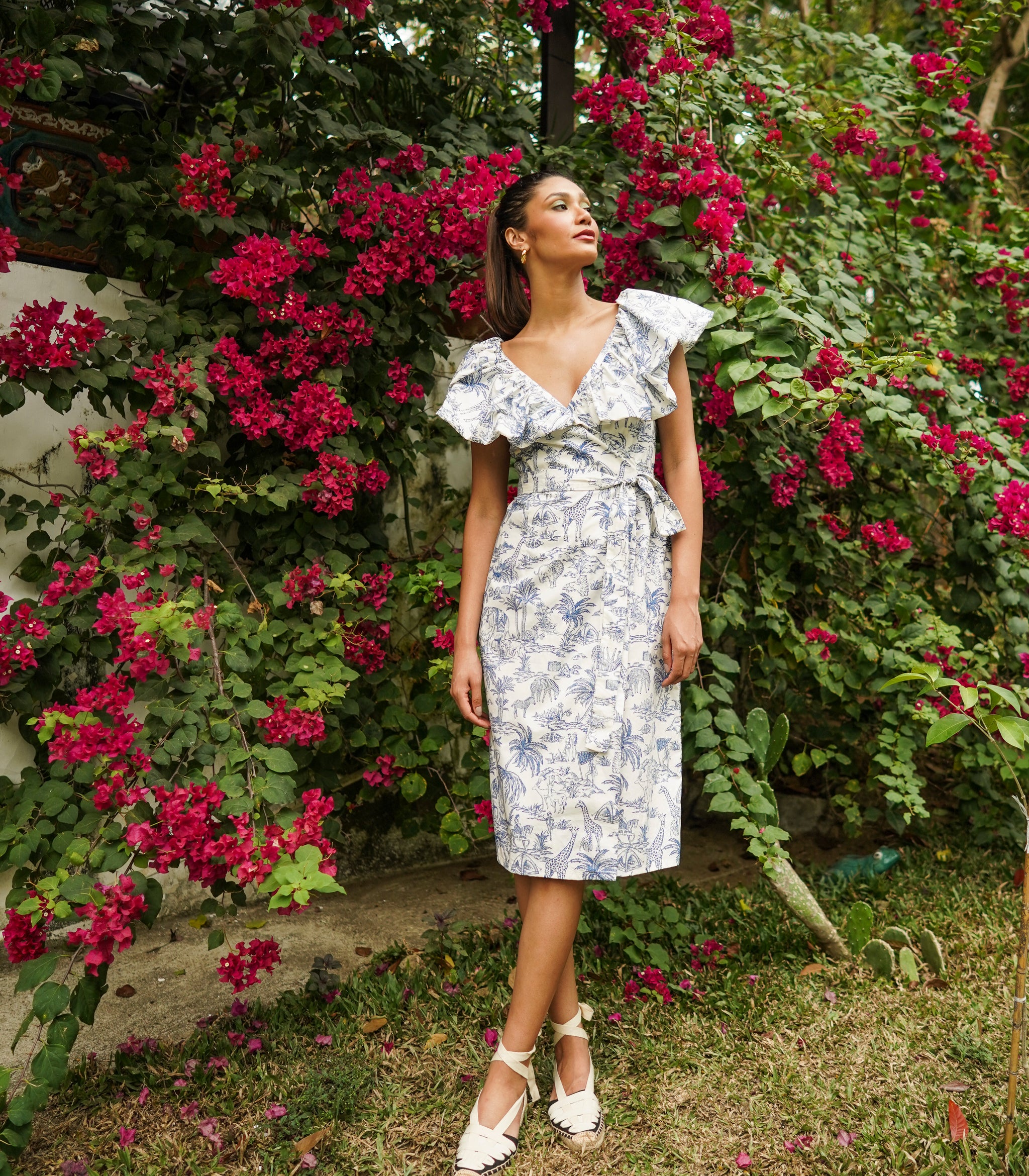 wrap dress collar Mandarin in Navy Isoude available in all sizes Marana Tha Tozeur Puff Collar