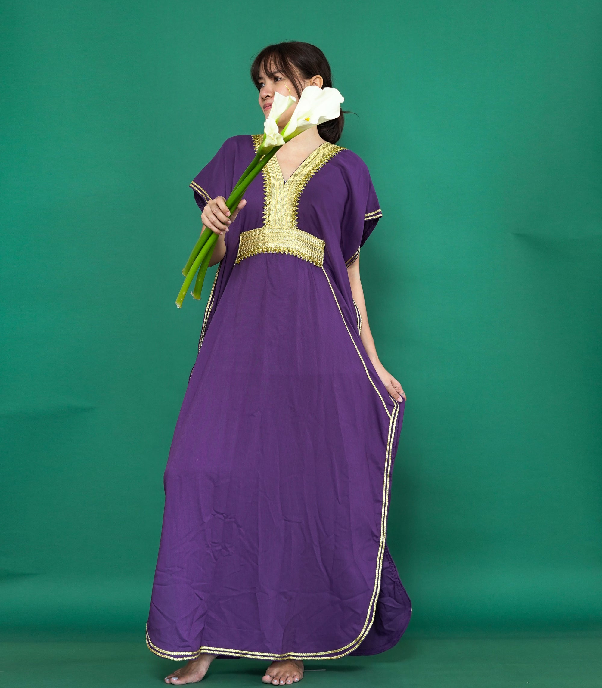 Nahla Kaftan         Violet