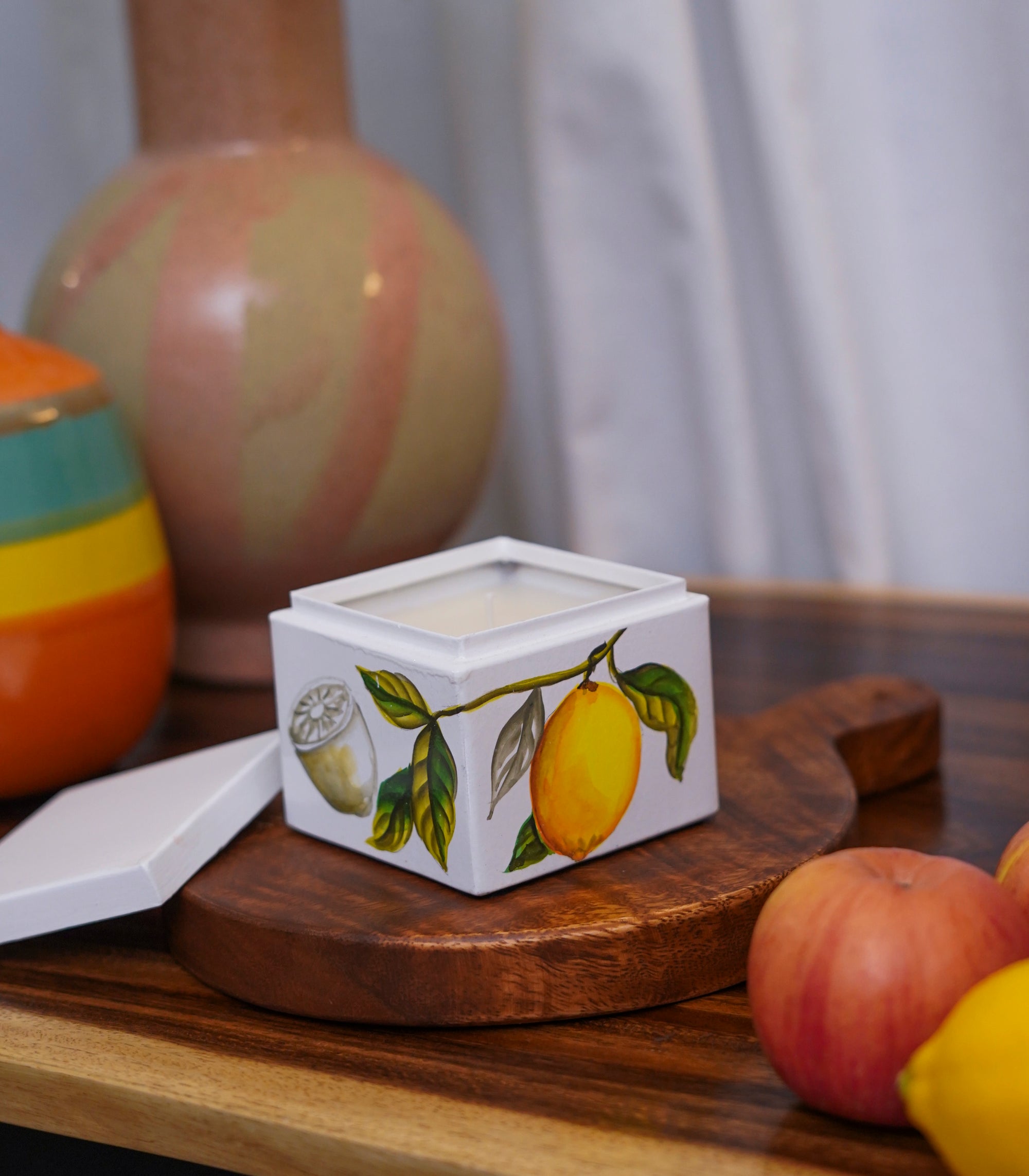 Vela Otto Scented Candles - 2 sizes