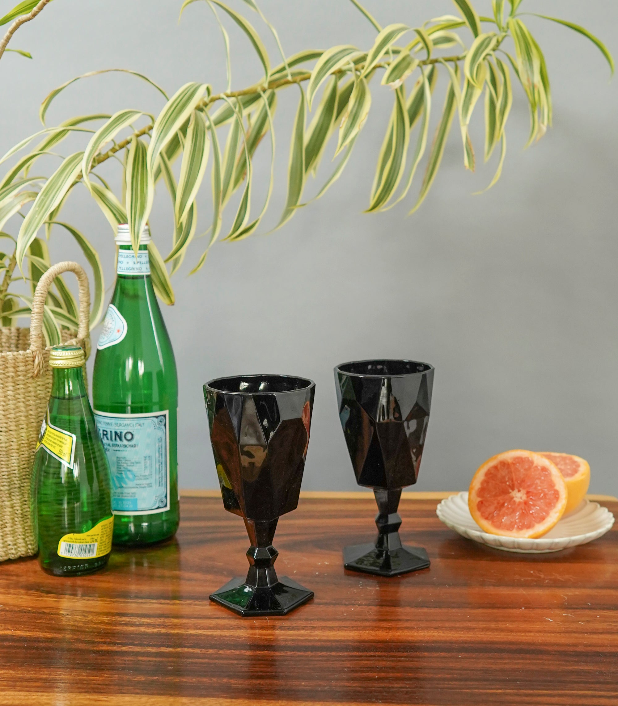 Luna Facetted Glass Goblets   (Opaque Black)