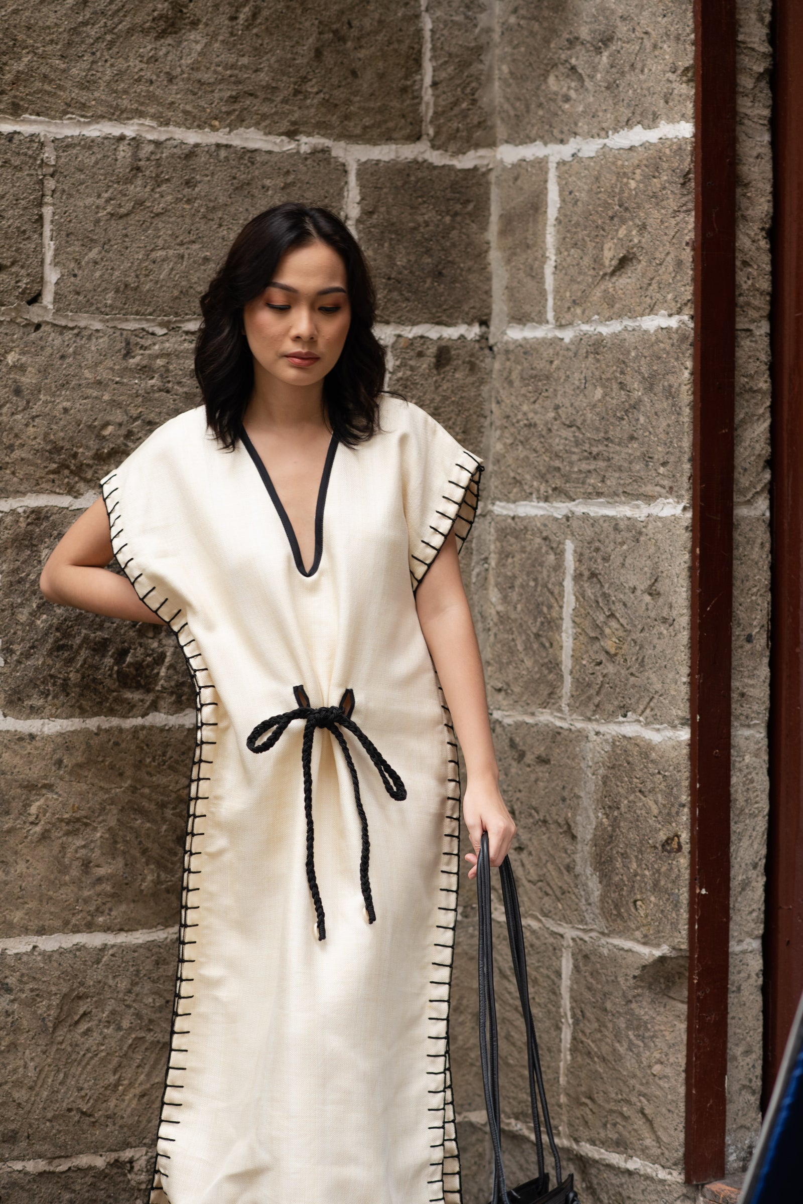 La Filippine V Neck Caftan     (Black & Beige)